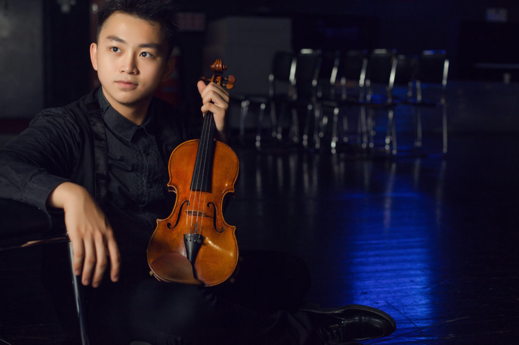 El violinista chino Ziyu He sustituye a Bomsori como solista invitado de la Sinfónica de Tenerife