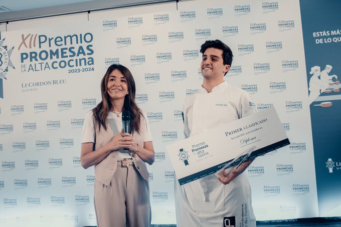 Un coruñés de 21 años gana el premio Promesas de la alta cocina