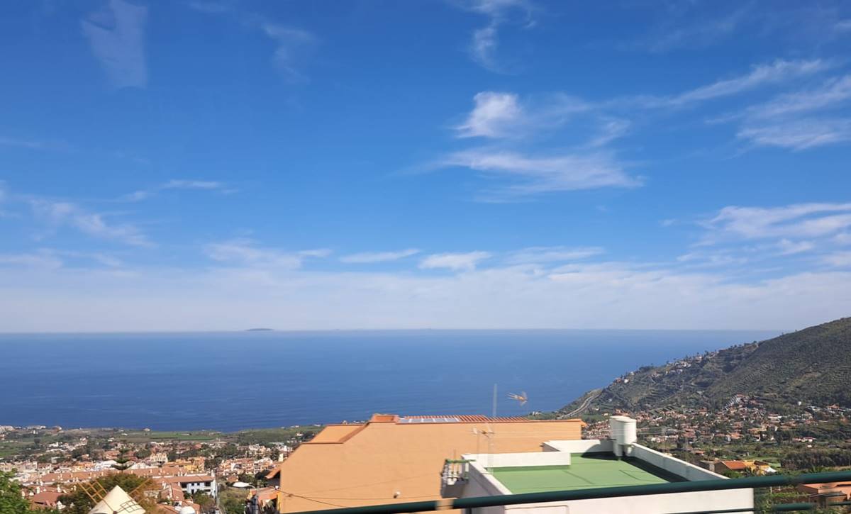Un grupo de turistas asegura haber visto la misteriosa San Borondón desde Tenerife y logra sacarle una foto