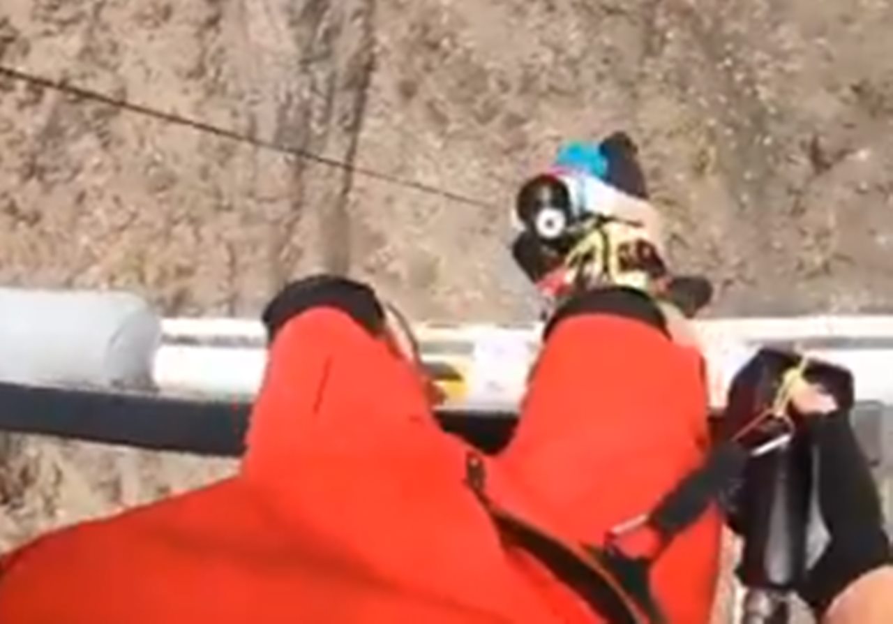 Dos turistas hacen una caminata en La Gomera, salen de la ruta y los tienen que rescatar en helicóptero