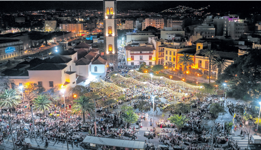 Más de 13.000 magos y magas festejan los 530 años de Santa Cruz
