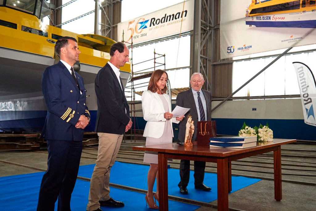 Fred. Olsen Express y Rodman celebran el amadrinamiento del nuevo catamarán de la naviera