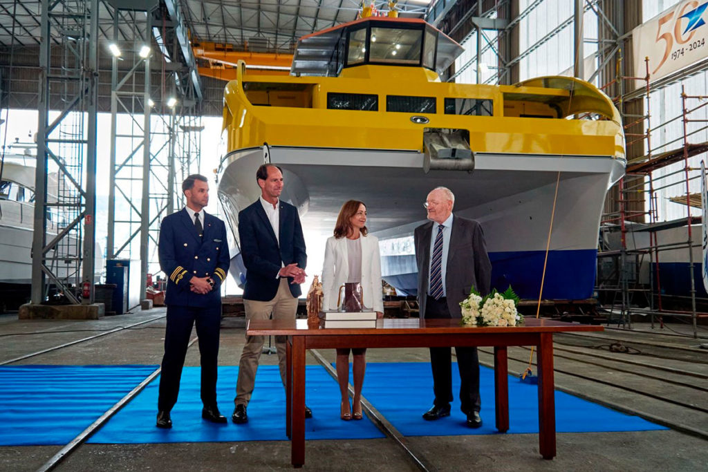 Fred. Olsen Express y Rodman celebran el amadrinamiento del nuevo catamarán de la naviera