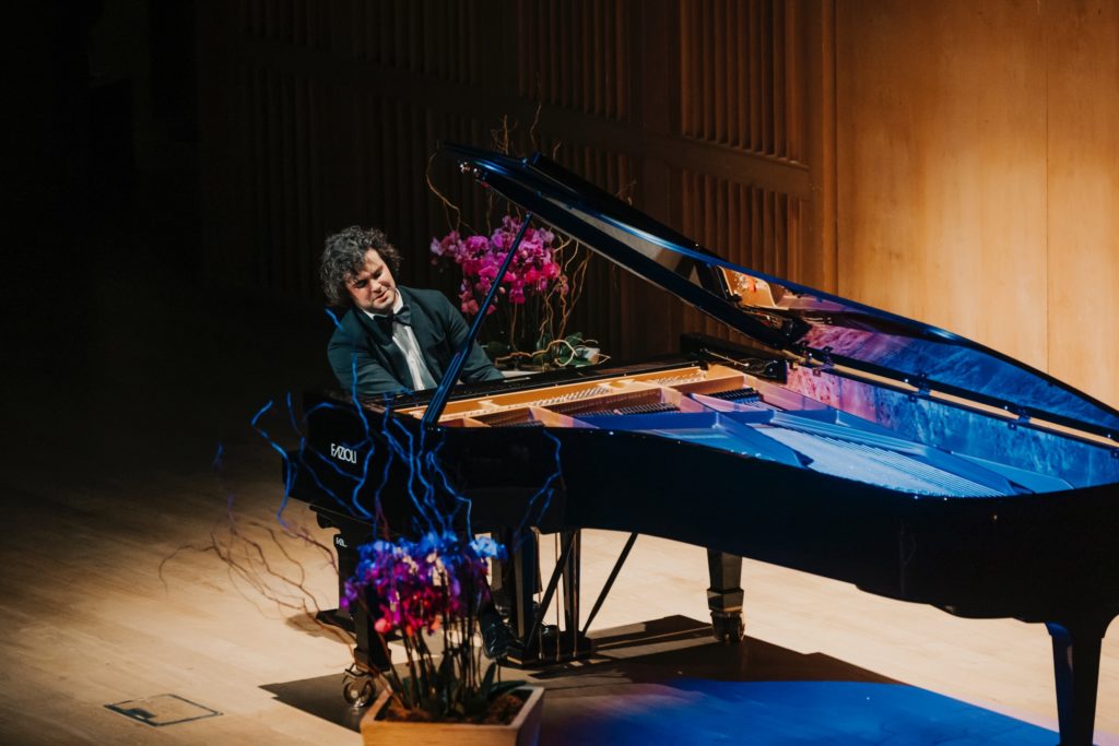 El pianista Martín García García recala este martes en la capital tinerfeña