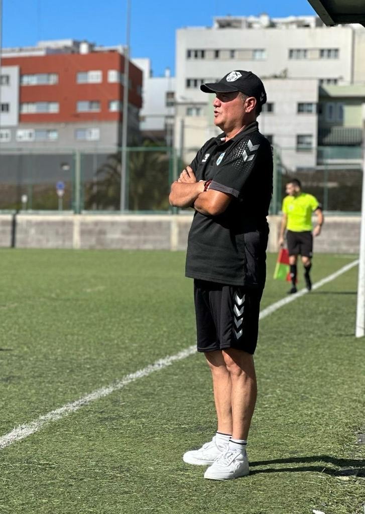 Antonio González, entrenador del UD Tenerife El Rosario: “Antes del inicio de la competición hubiese firmado todo lo que nos está pasando”