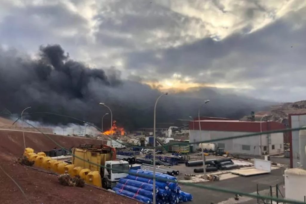 Declaran un incendio en un vertedero de Lanzarote
