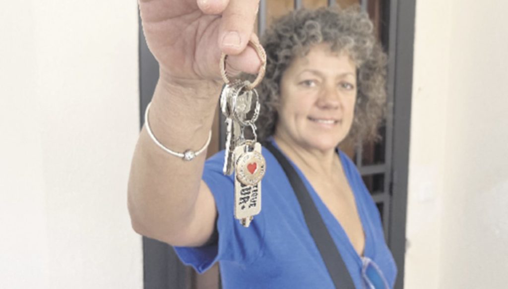 Carmen García es una de tantas personas afectadas por los altos precios del alquiler en el sur de Tenerife.