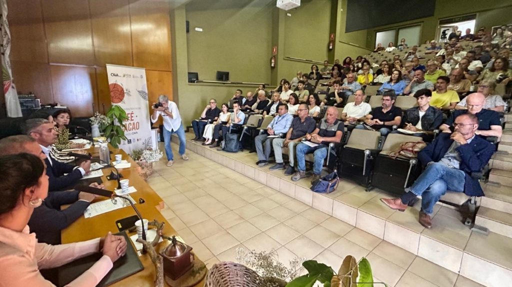 Jornadas técnicas de ICIA para estudiar la viabilidad de los cultivos de café y cacao en Canarias. 