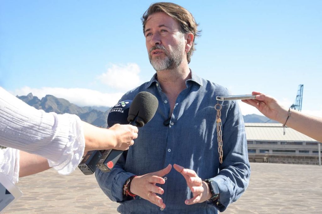 Carlos Alonso (CC) llama a votar para que no gane la abstención y haya una "fuerte" presencia canaria en Bruselas
