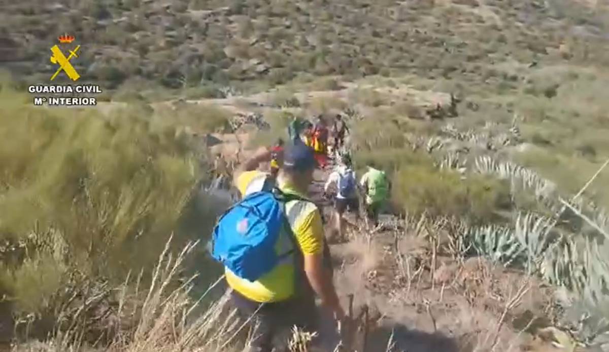 Una treintena de personas buscan a Jay Slater en la abrupta zona de Masca