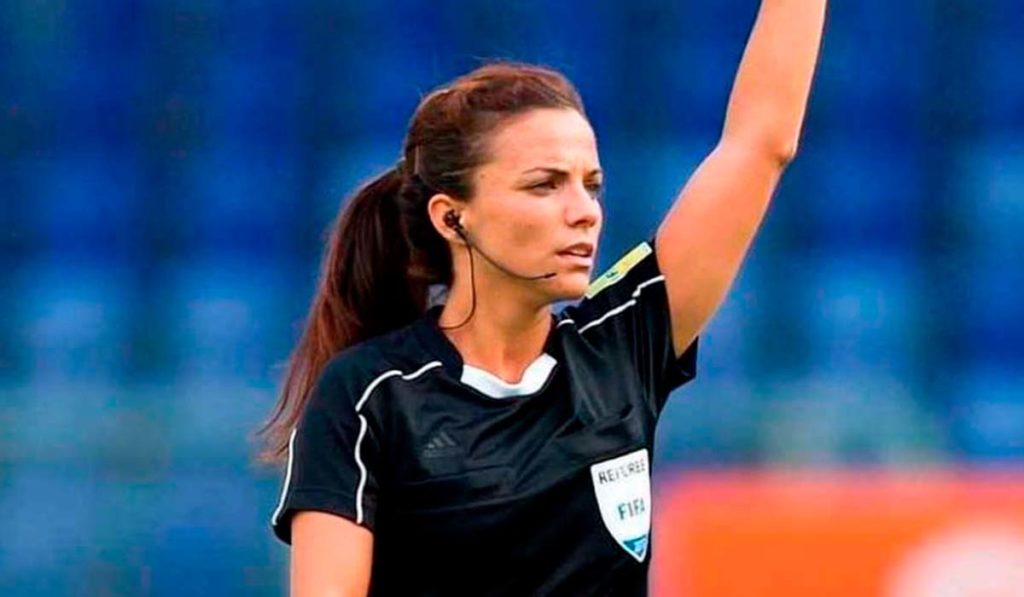 Marta Huerta, del Comité Tinerfeño, primera mujer de España que arbitrará en el fútbol profesional masculino