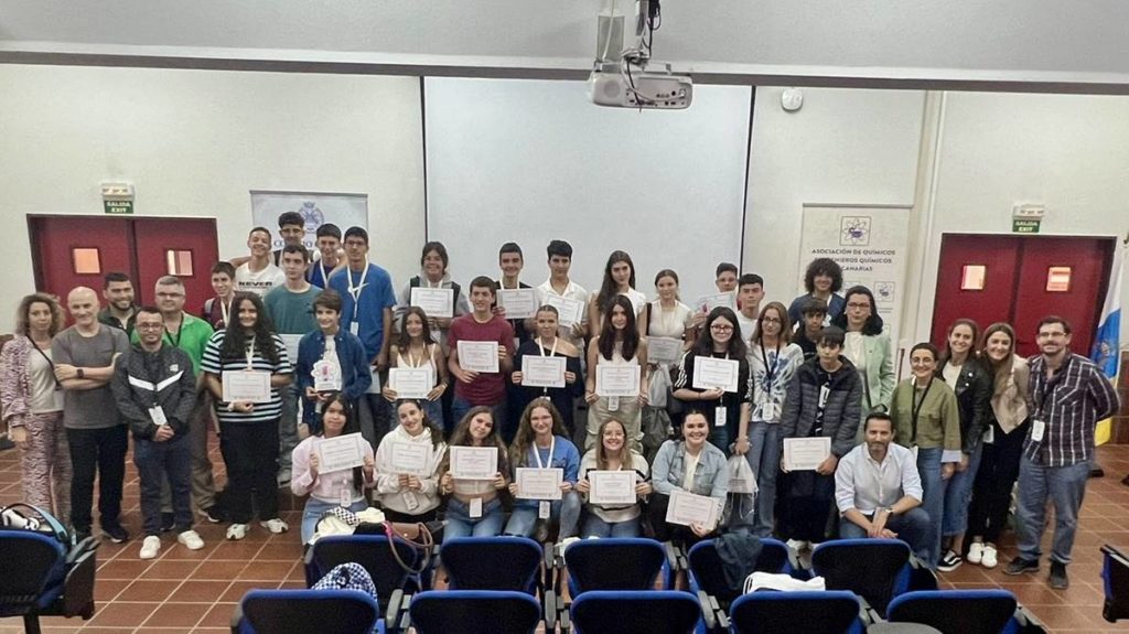 Gran éxito en la primera edición de la Mini Olimpiada Canaria de Química