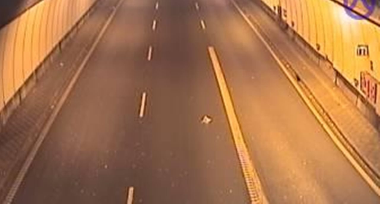Cierran el acceso al túnel de la Avenida Tres de Mayo