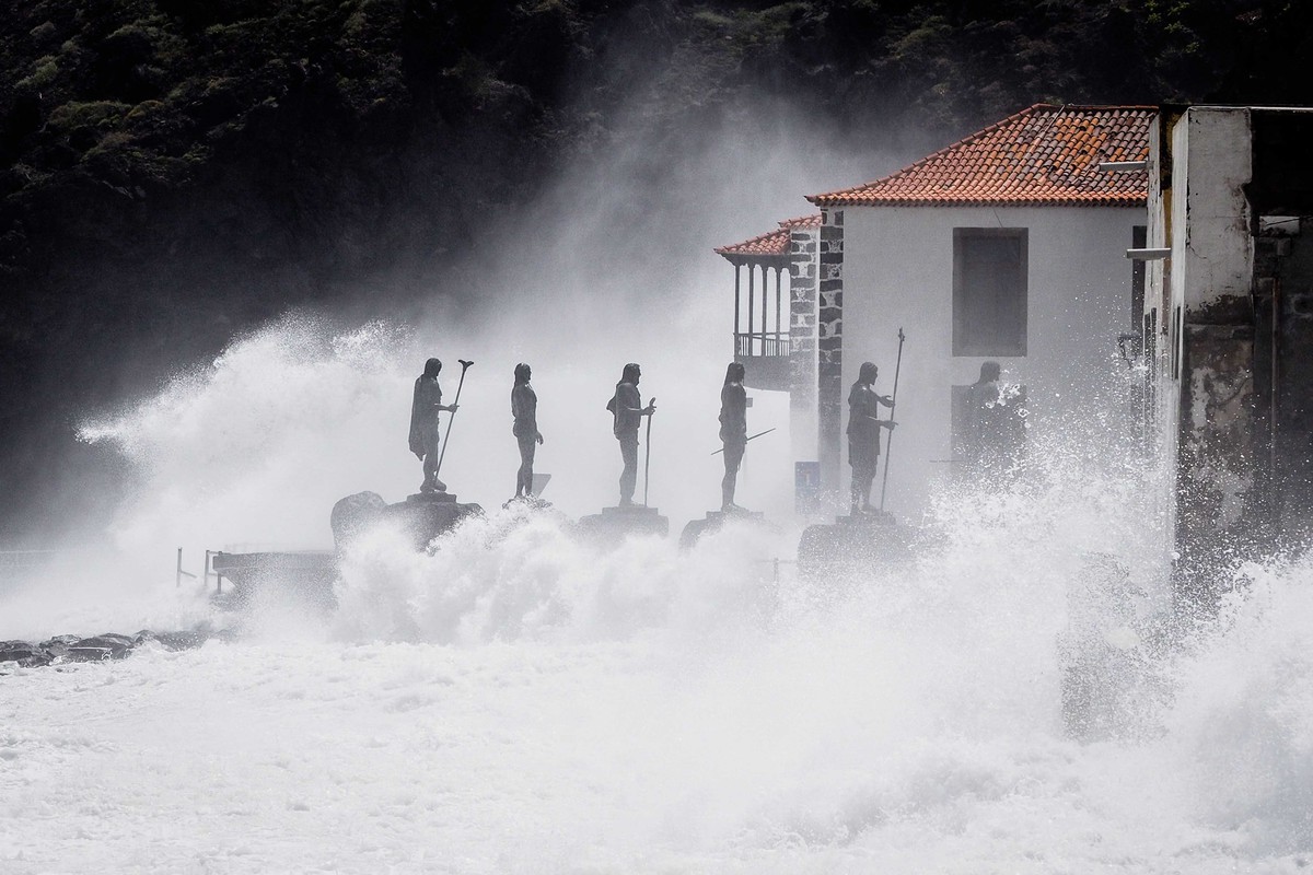 Imagen del temporal de mar que azotó Candelaria el pasado 10 de abril.