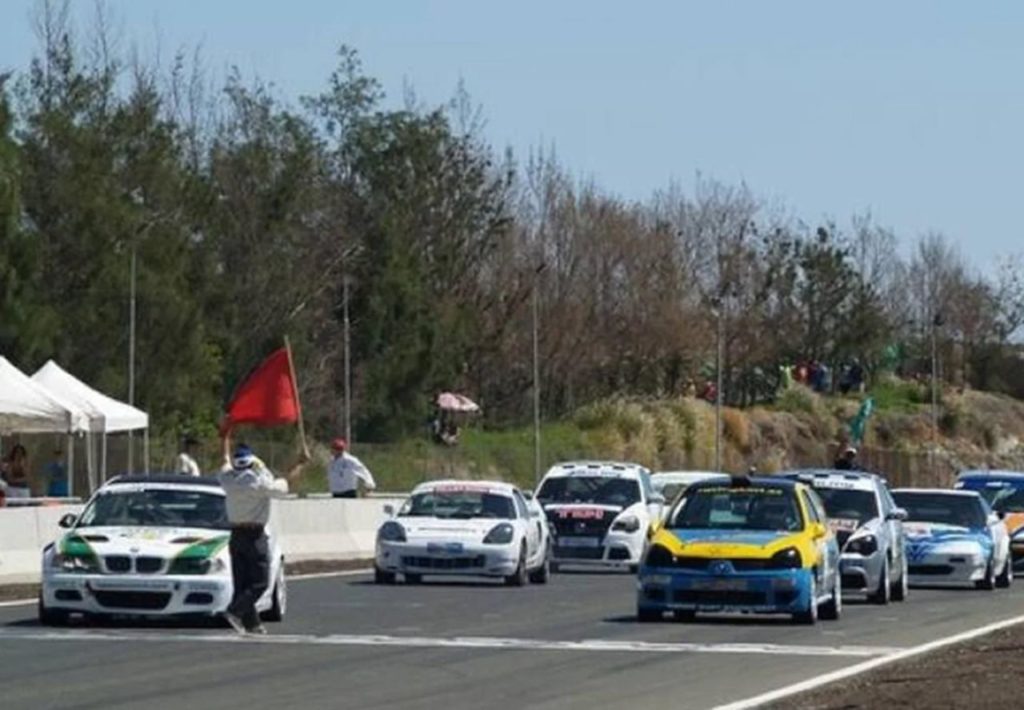 Luto por la muerte del piloto Josué Barrera en un circuito en Canarias