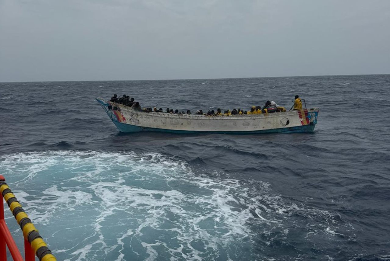 Llega a El Hierro un cayuco con 73 personas, entre ellas tres menores