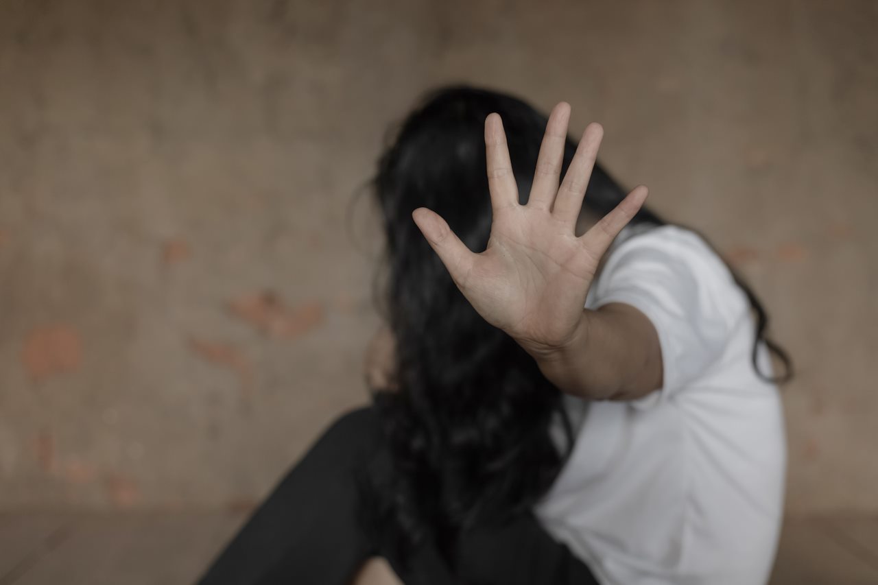 Reducen la condena a un hombre por intentar matar a una mujer en Canarias al usar un cuchillo flexible. DA