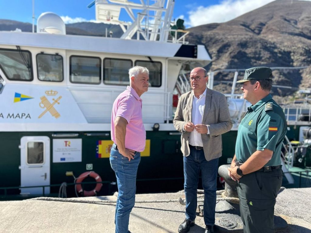 Alpidio Armas exige "soluciones urgentes" ante la crisis de los cayucos