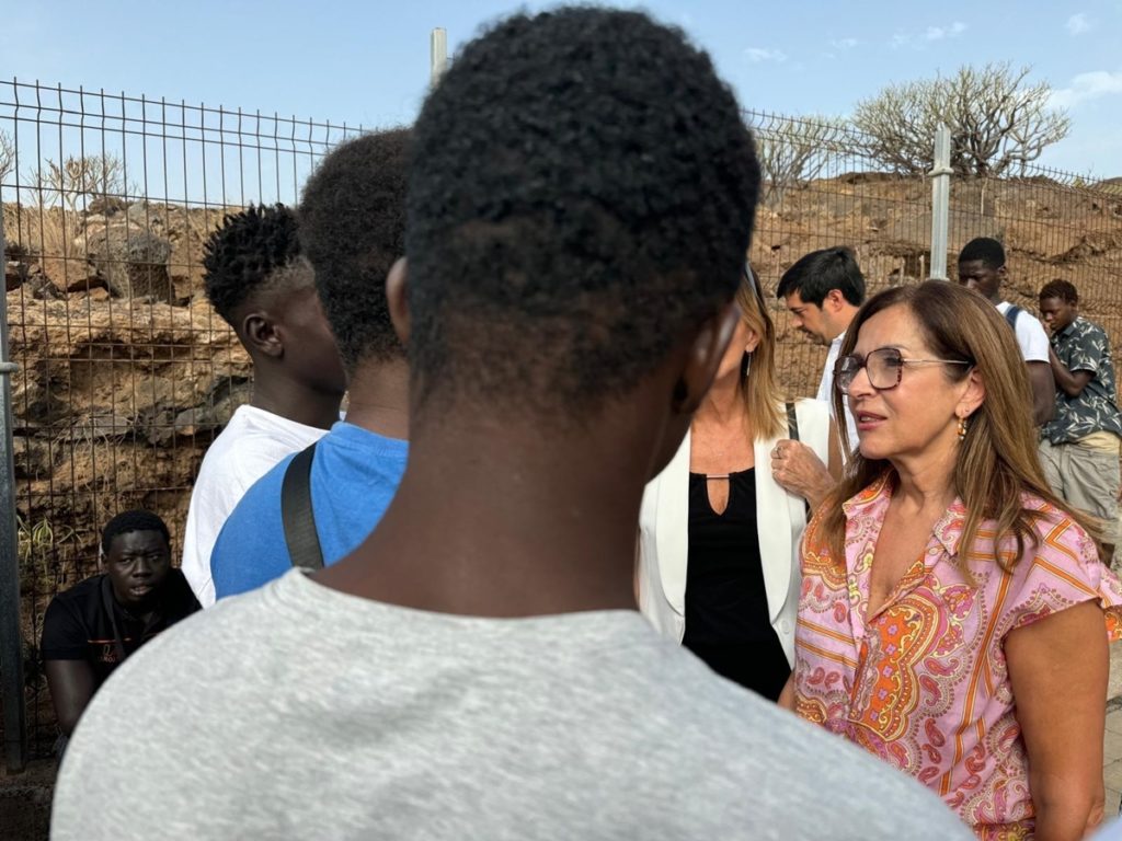 Diputación del Común abre una investigación de oficio por la acogida a menores migrantes en Canarias