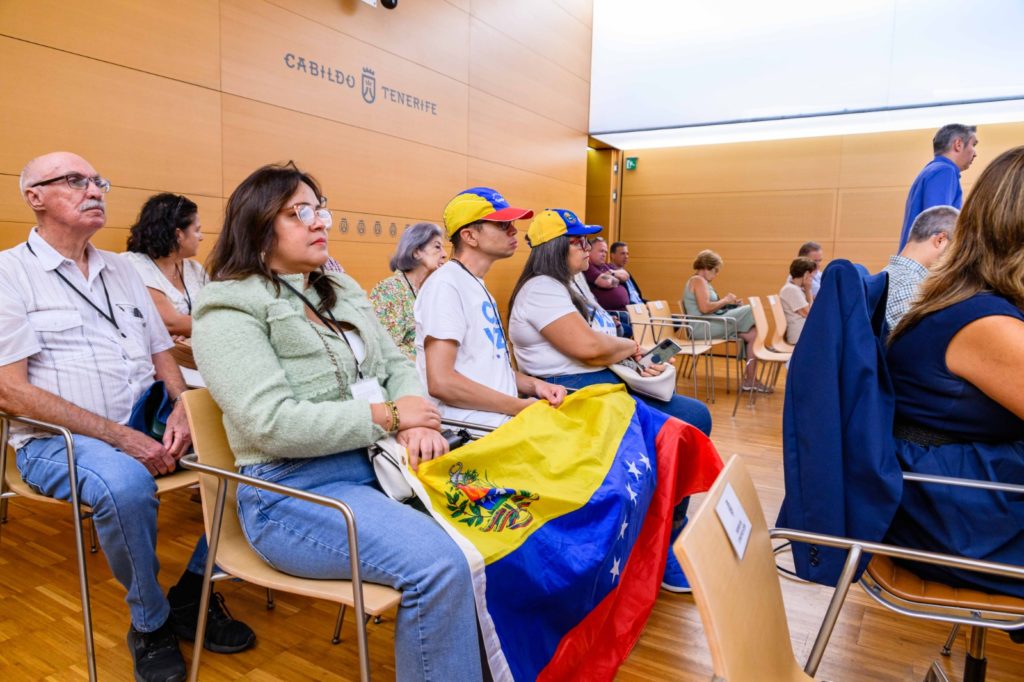 El Cabildo de Tenerife reconoce a Edmundo González como ganador de las elecciones en Venezuela