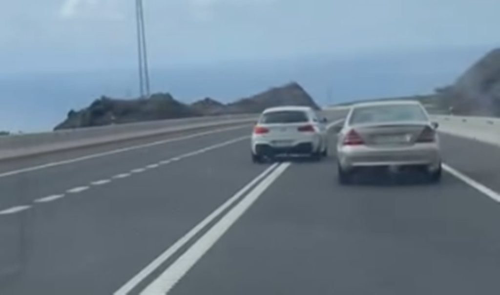 Peligroso adelantamiento en Tenerife