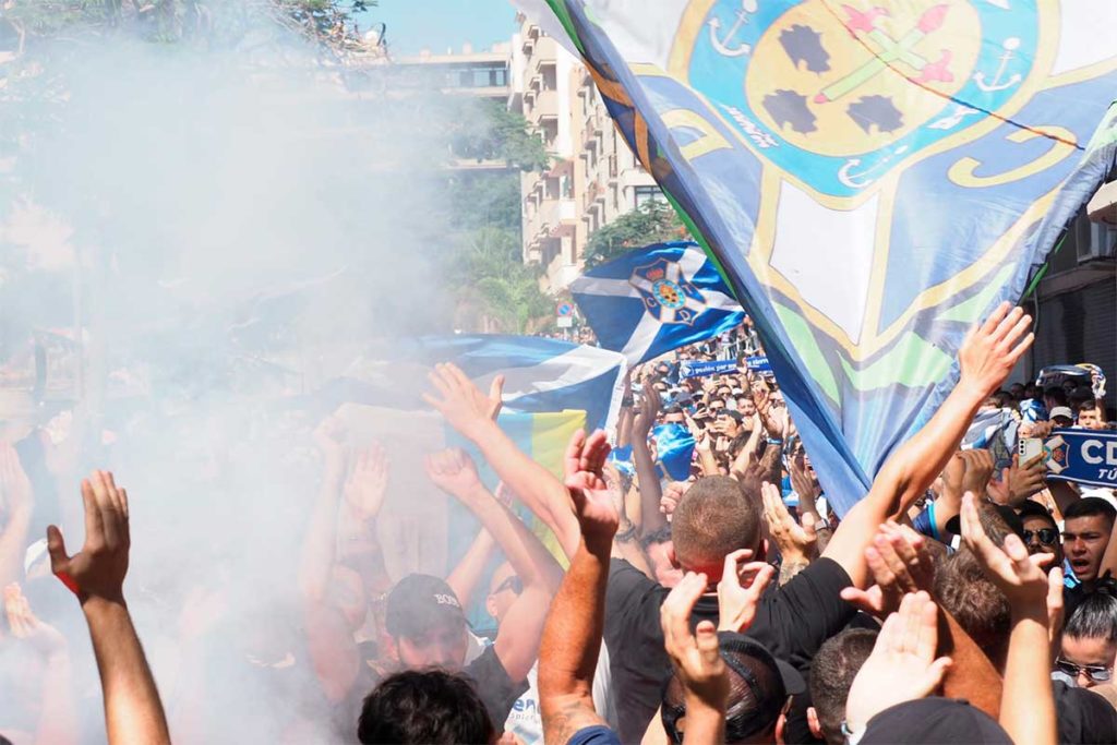 “Garrido, vete ya!”: la afición blanquiazul se manifiesta contra el máximo accionista