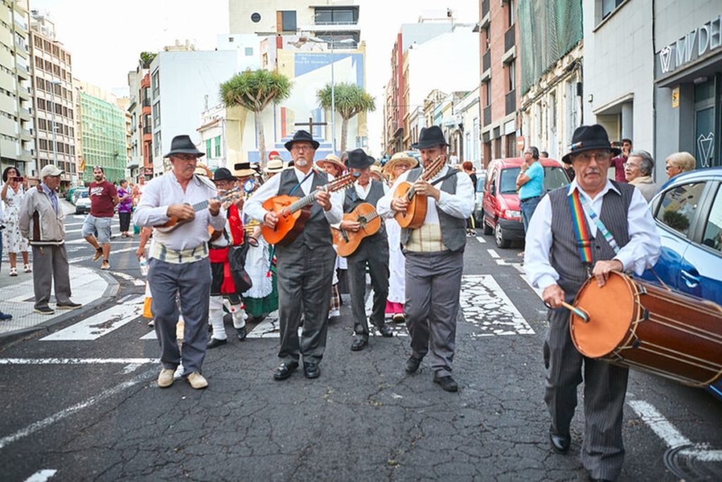 La romería del Cristo de Paso Alto pone punto final a las fiestas de El Toscal 2024