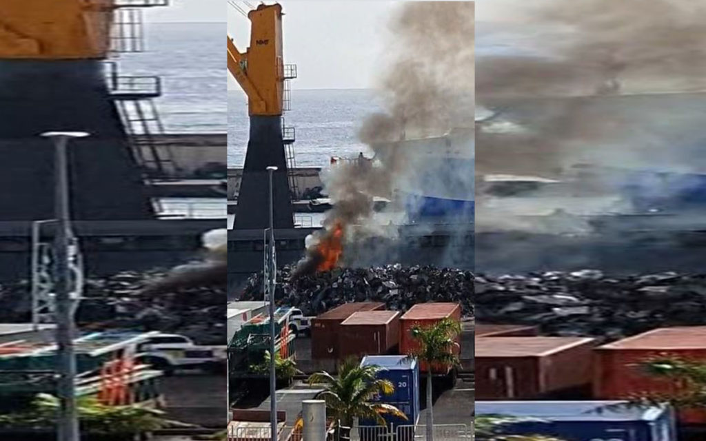 Incendio en Santa Cruz de Tenerife: una densa columna de humo se divisa a kilómetros