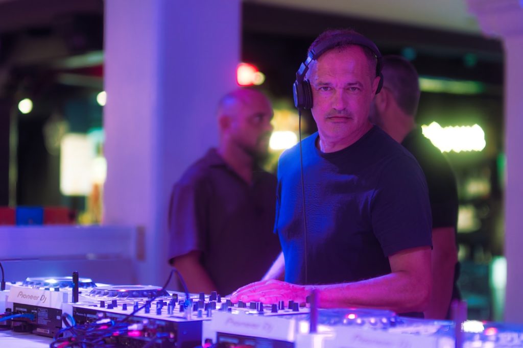 Nico López celebra 40 años como dj profesional