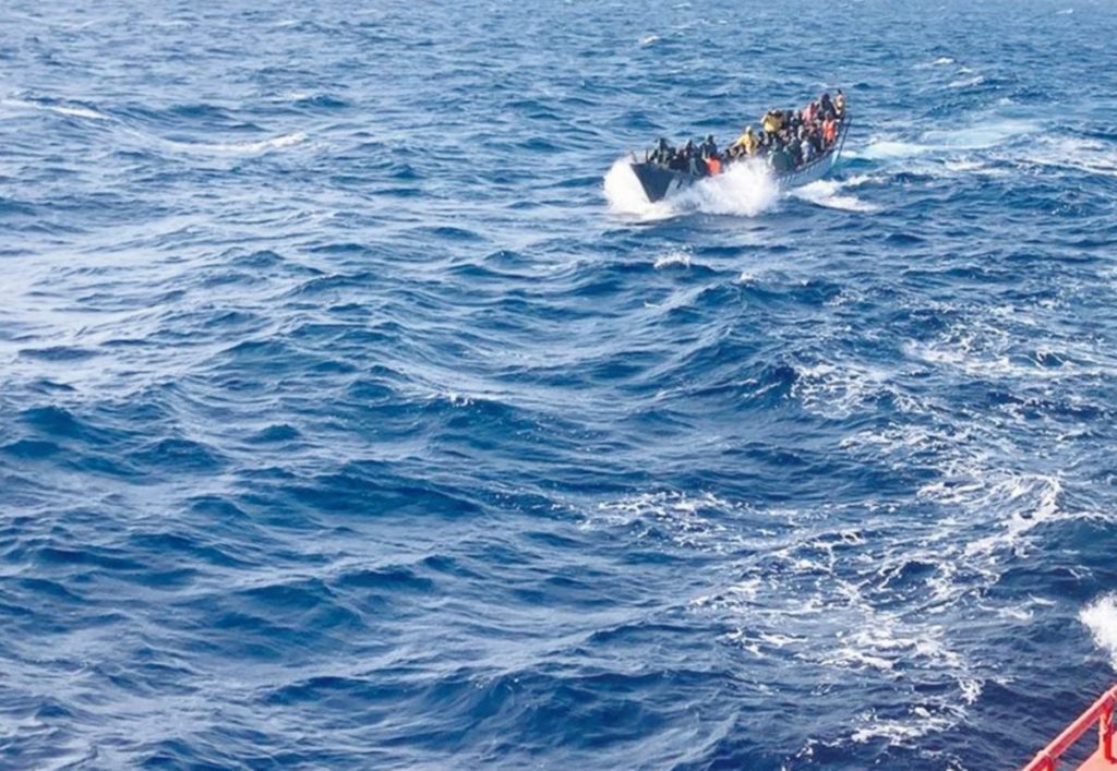 La mitad de los mensajes de odio en redes explotan el drama humanitario en Canarias