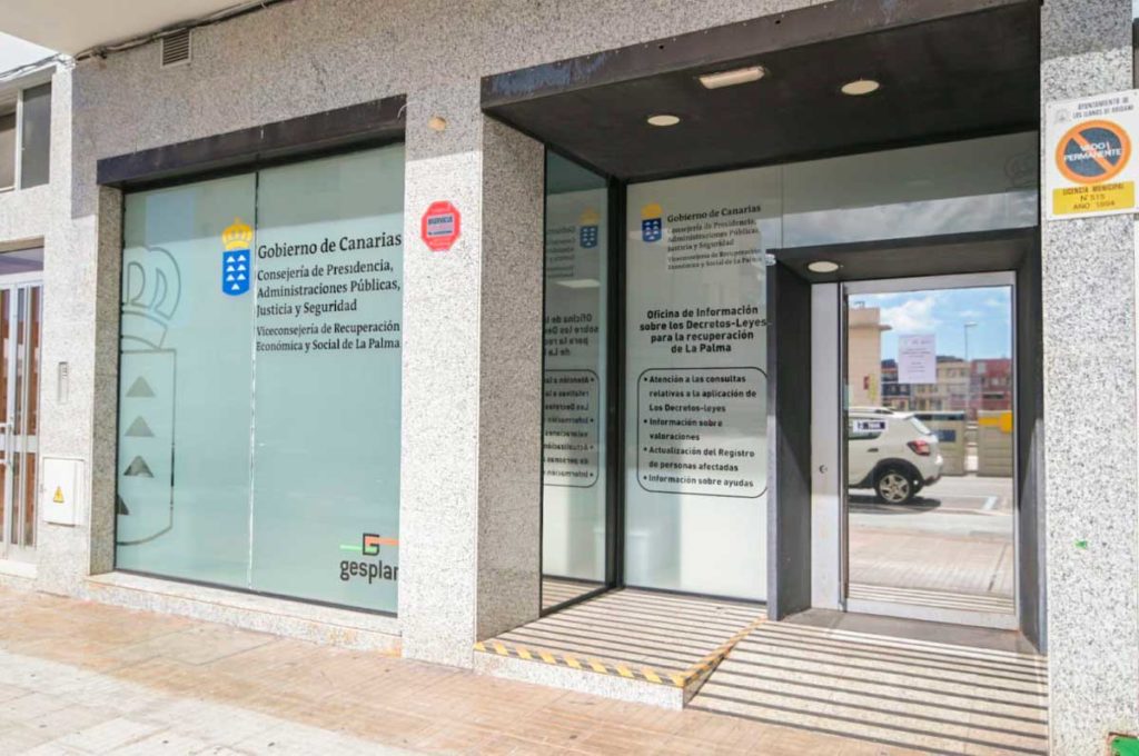 La Oficina de Información para los afectados del volcán atiende 2700 consultas en sus seis primeros meses de funcionamiento
