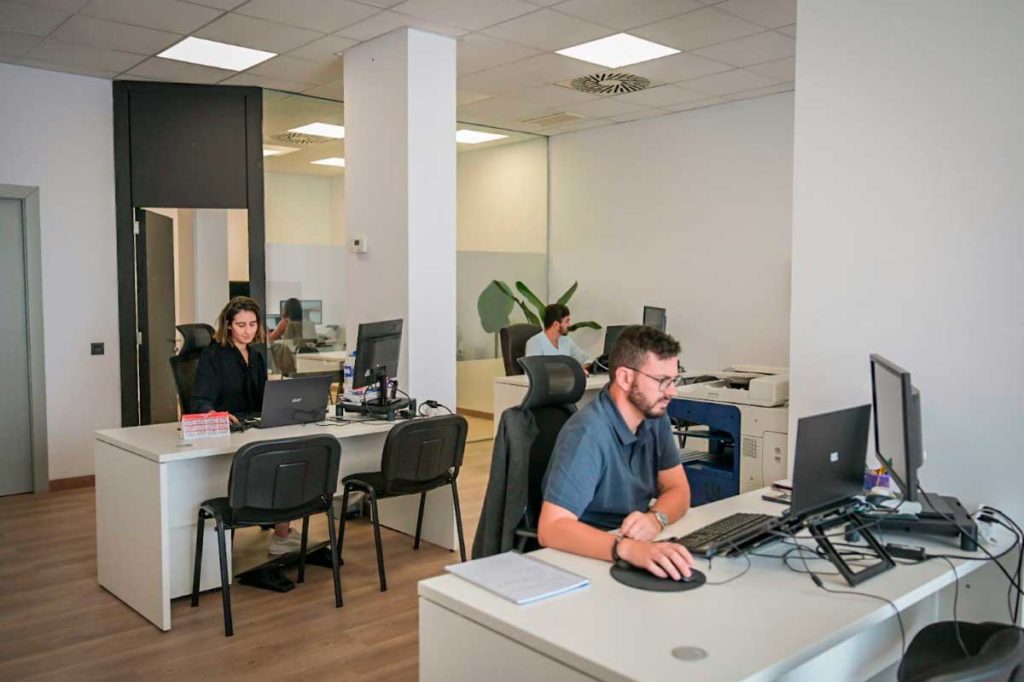 La Oficina de Información para los afectados del volcán atiende 2700 consultas en sus seis primeros meses de funcionamiento