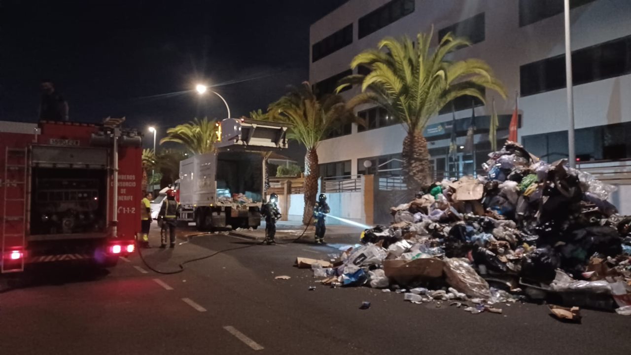 El pirómano de Santa Cruz podría estar actuando en La Laguna