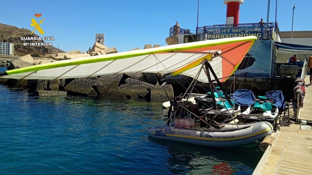 Interceptan una zódiac voladora en el mar en Canarias