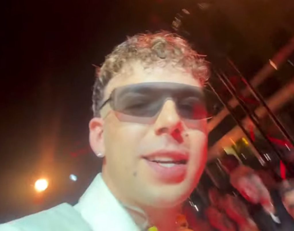 Quevedo regresa con un concierto sorpresa en Las Palmas y anuncia un nuevo tema