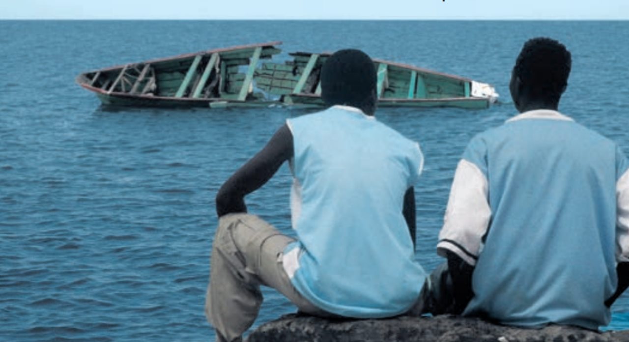 Recreación sobre la última tragedia ocurrida el pasado sábado en la ruta canaria de la migración, ante la que Caminando Fronteras exige “una investigación transparente”. DA