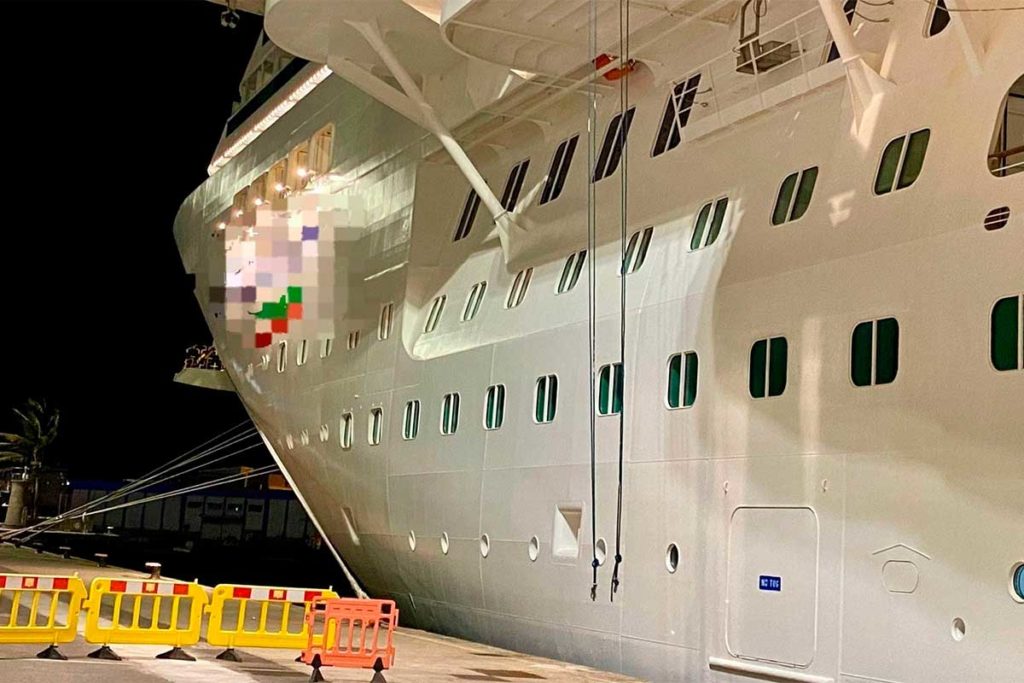 Detienen a un crucerista en Canarias por agredir a su esposa delante de su hija