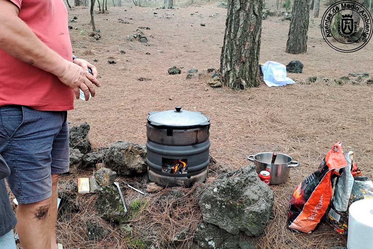 Denunciado por usar una barbacoa portátil en el monte con riesgo de incendio