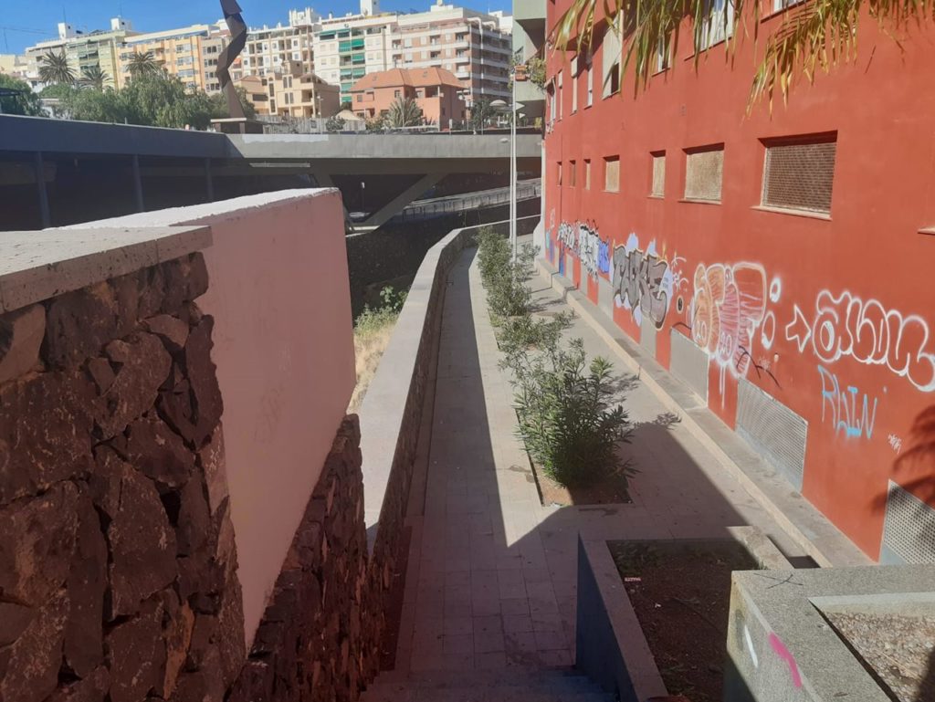 Exigen el cierre del paseo de los cineastas Ríos, en el barrio Salamanca, por “inseguridad”