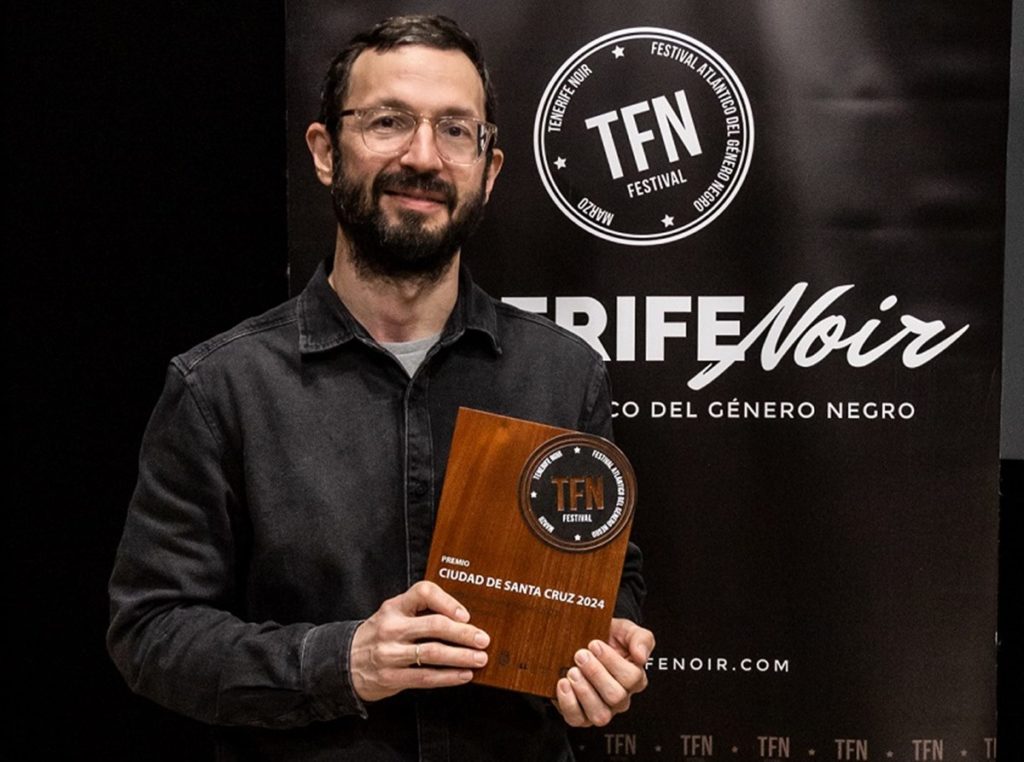 Tenerife Noir entrega a Francisco Bescós el premio Ciudad de Santa Cruz de Novela Criminal 2024
