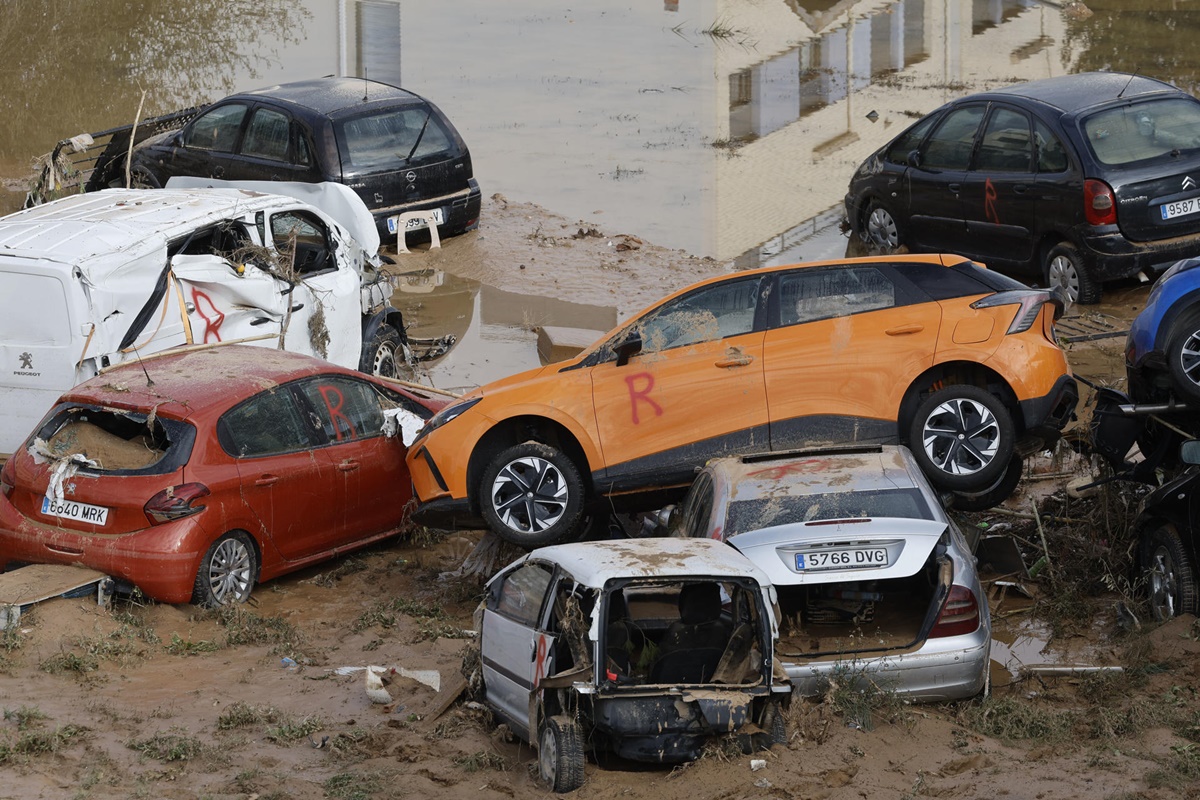 Rescatada con vida una mujer que estuvo atrapada tres días en un coche por la DANA de Valencia