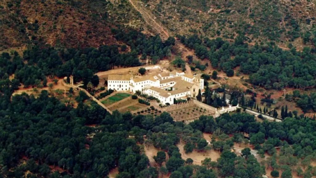 Un hombre mata a un fraile y hiere a seis en un monasterio de Valencia