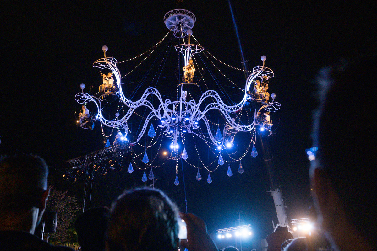 Unas 60.000 personas personas disfrutan de La Noche en Blanco de La Laguna