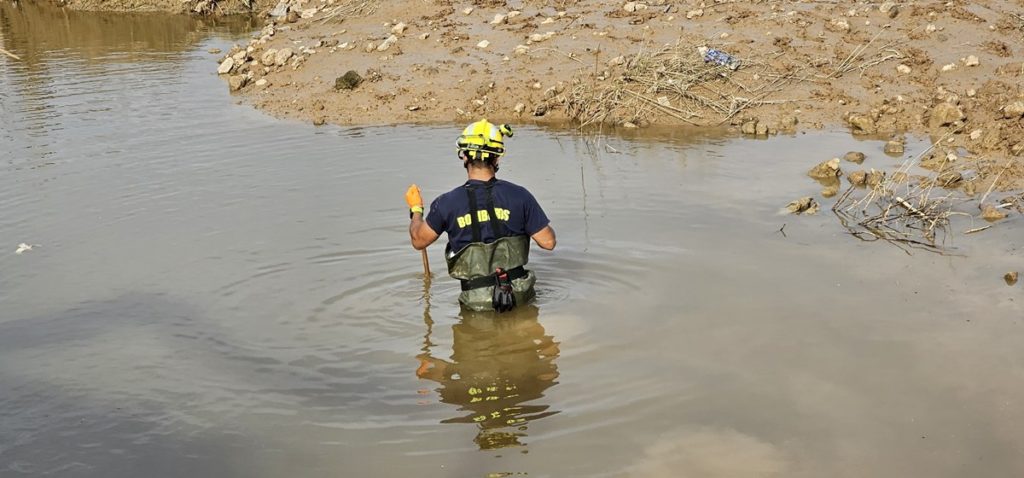 Psicólogo y bombero de Canarias tras regresar de Valencia: "Hay niños que se sienten culpables"