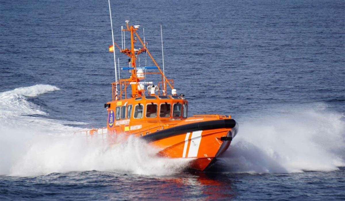 Rescatan a 122 personas en la mayor neumática vista hasta la fecha en la Ruta Canaria