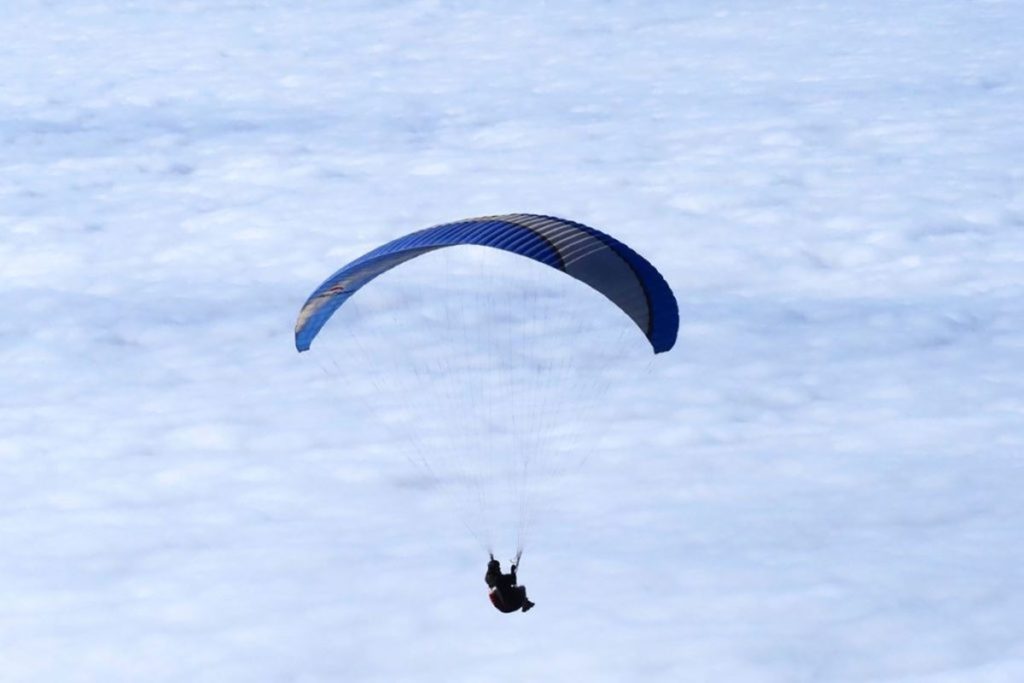 Dos parapentistas, de 72 y 62 años, se precipitan al vacío en Tenerife