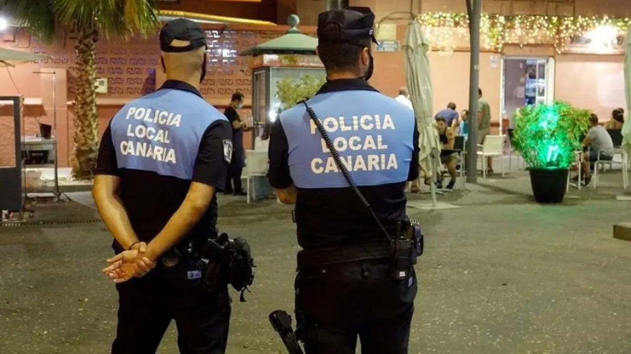 Agentes de la Policía Local de Santa Cruz de Tenerife. EP