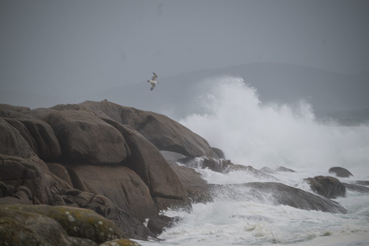 La Aemet alerta: vientos de hasta hasta 90 km/h y olas de cinco metros esperan a Canarias