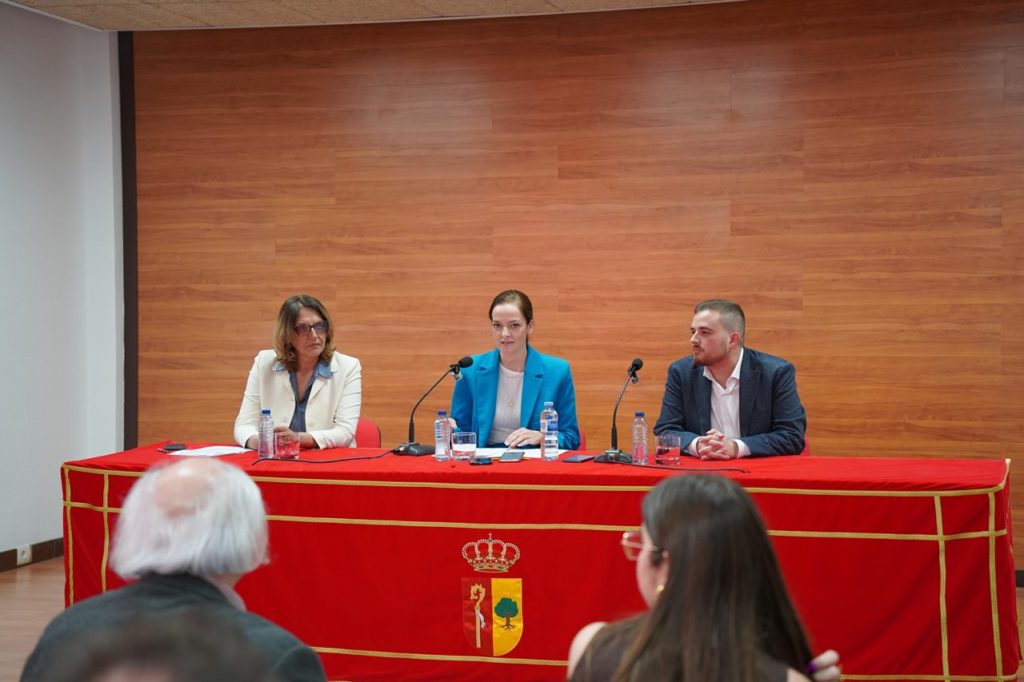 PP y CC meten por primera vez a Vox en un gobierno en Tenerife