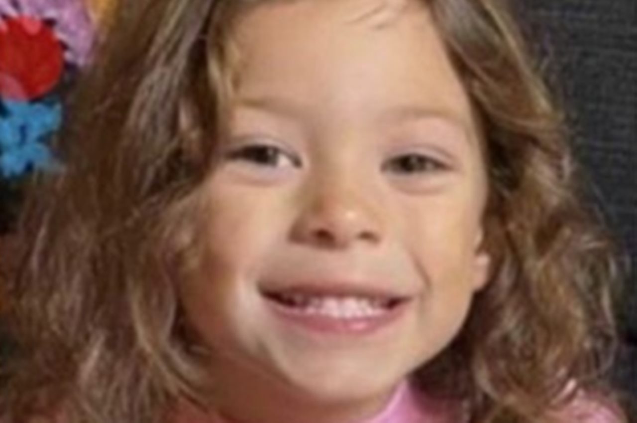 Reactivan una alerta internacional para encontrar a una niña desaparecida el año pasado